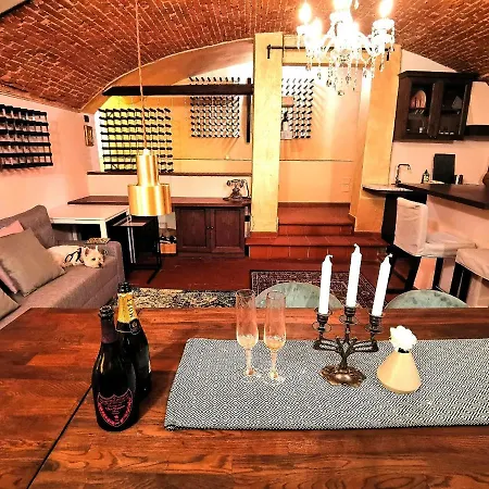 Apartment Red Impression - In The Center Florenz